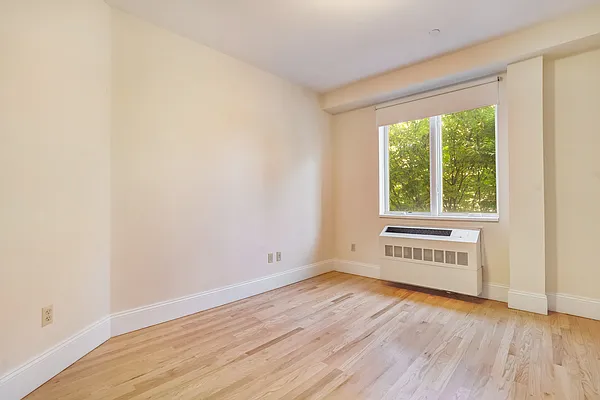 Rented by Compass | media 12
