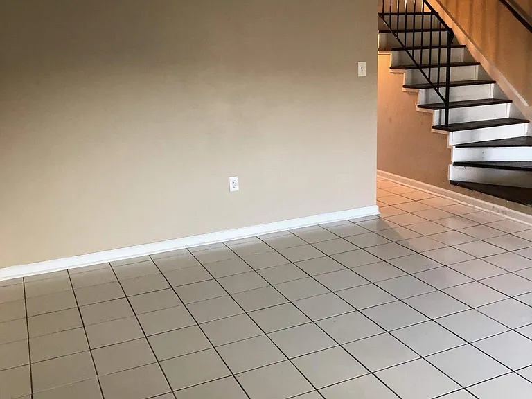 4624 Fairfield St #4624 — Photo 14