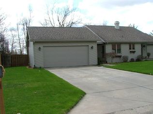 4301 W Hummingbird Way, Muncie, IN 47304