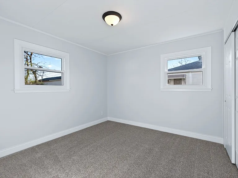 5345 Middlebury Rd — Photo 16