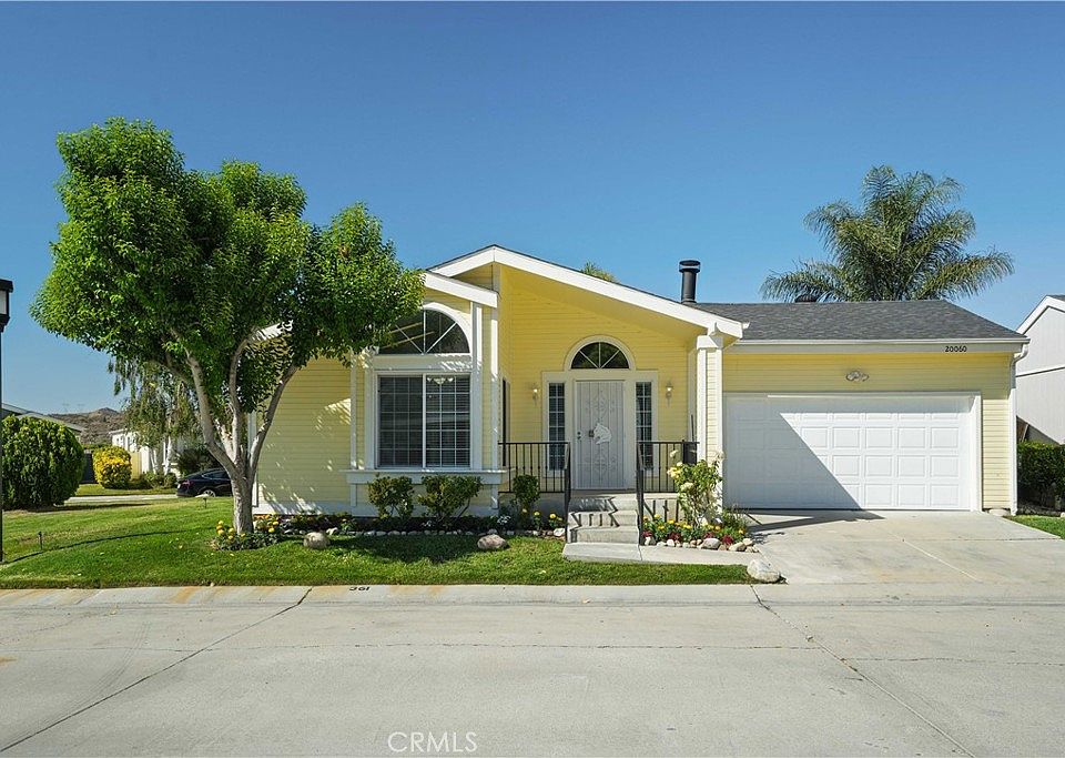 1st image of 20060 Canyon View Dr