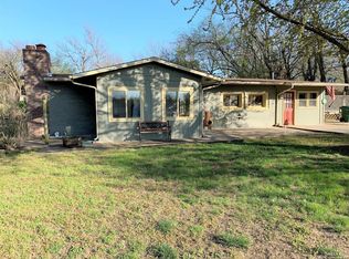 2286 Fair Rd, Abilene, KS 67410
