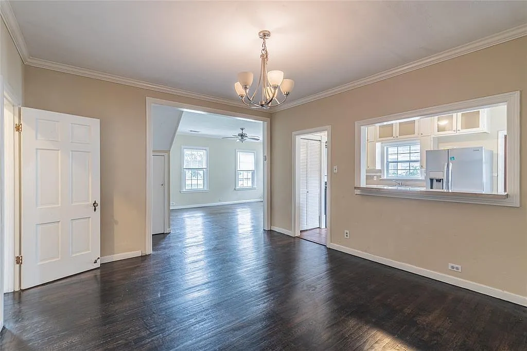 3 bed, 3.0 bath, 1621 sqft, $1,995 — Photo 4
