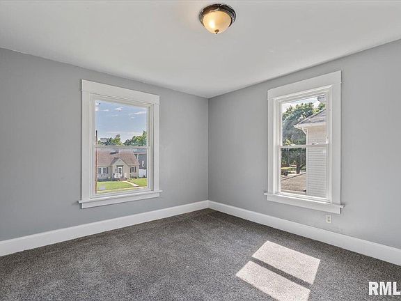 4th image of 812 W 16th St