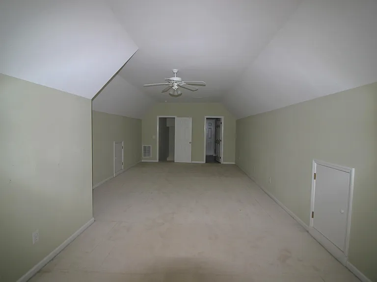 304 Peachtree Point Ct — Photo 23