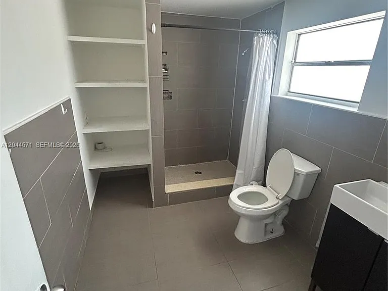 2519 Pierce St #B — Photo 6