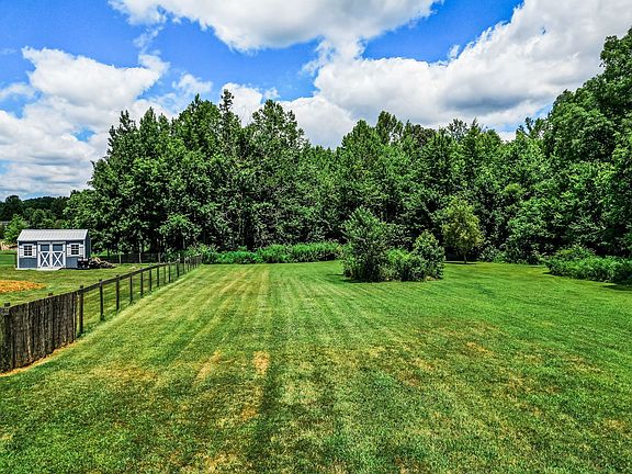 4th image of 255 River Wood Dr