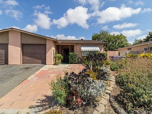 2nd image of 4653 Calle De Retiro