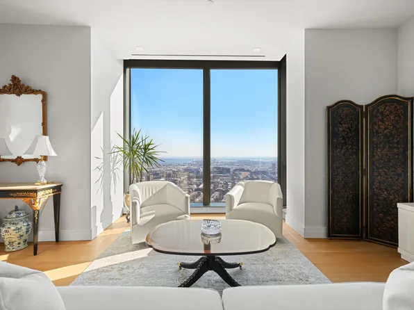 1 Dalton St #4204, Boston, MA 02115