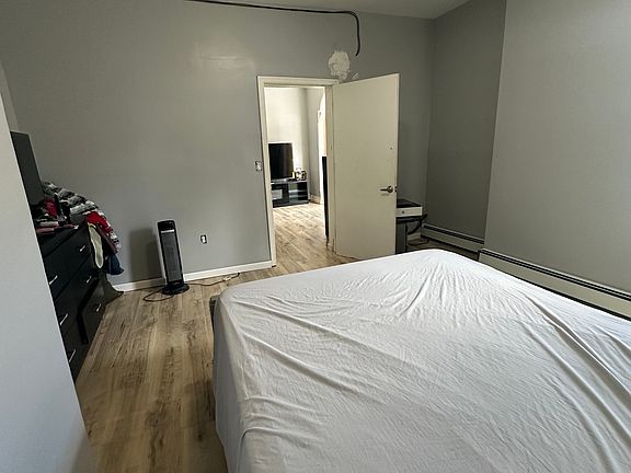 3rd image of 75 Chestnut St Floor 2