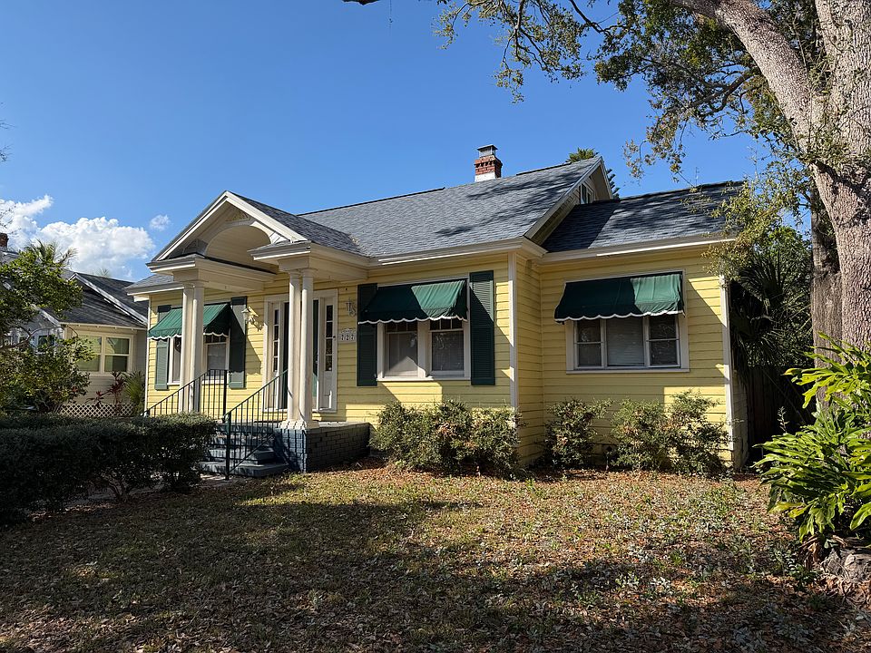 1st image of 727 23rd Ave N