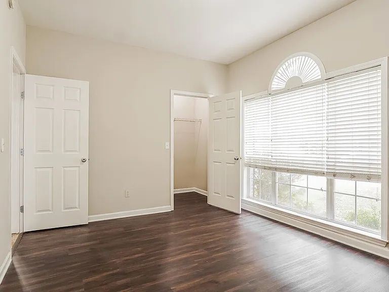 5741 Marchester Cir — Photo 12