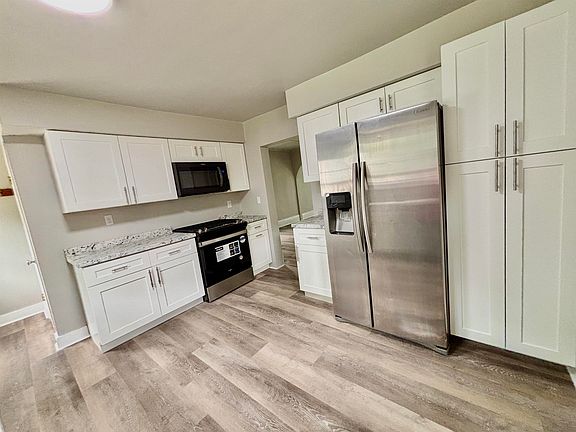 5th image of 817 Chicago St
