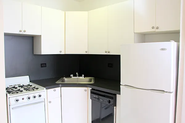 Rented by Compass | media 6