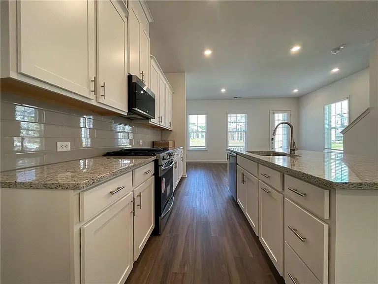 1597 Tilden Ct — Photo 10
