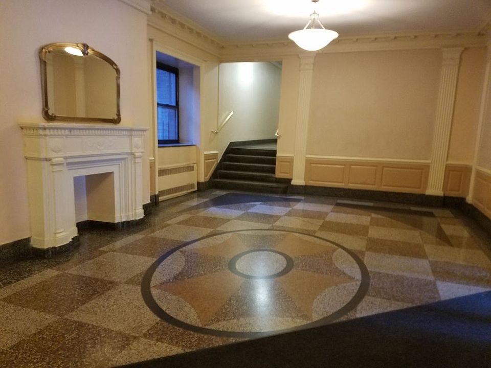 1st image of 4115 45th St APT 4E