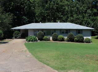 1164 Roberts Dr, Sugar Hill, GA 30518