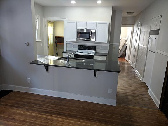 4th image of 5456 N College Ave