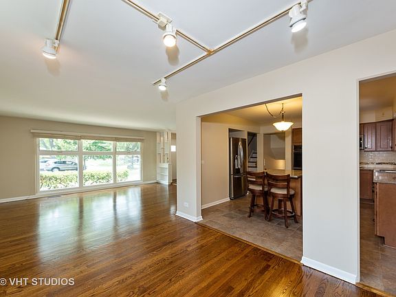 3rd image of 630 Knox Ave