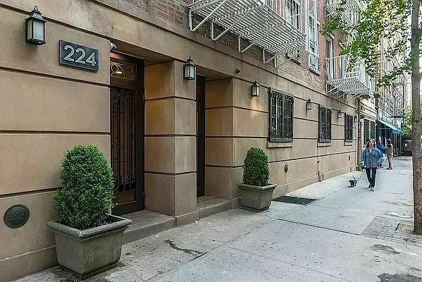 Rented by REAL New York | media 4