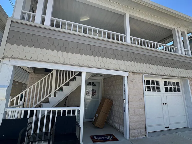 202 N Sacramento Ave #A — Photo 6