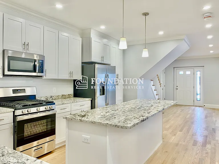 18 Bothwell Rd #1 — Photo 1