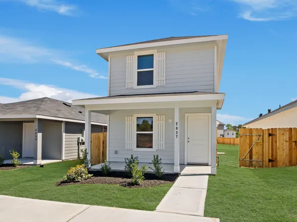 2037 E Gemini Dr, Splendora, TX 77372