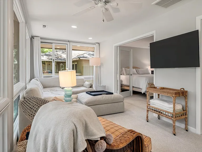 1136 Summerwind Ln — Photo 39