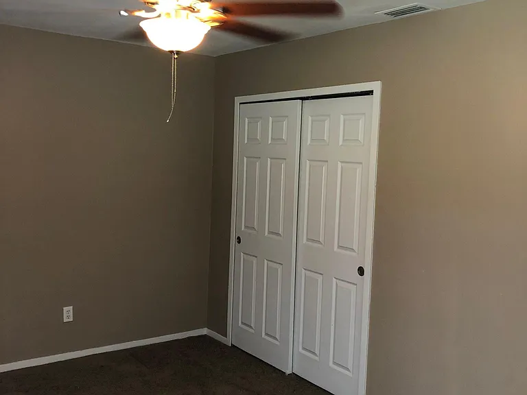 831 Trailwood Dr E — Photo 5