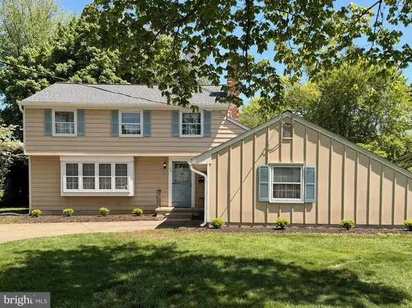 104 Nantucket Dr, Cherry Hill, NJ 08034