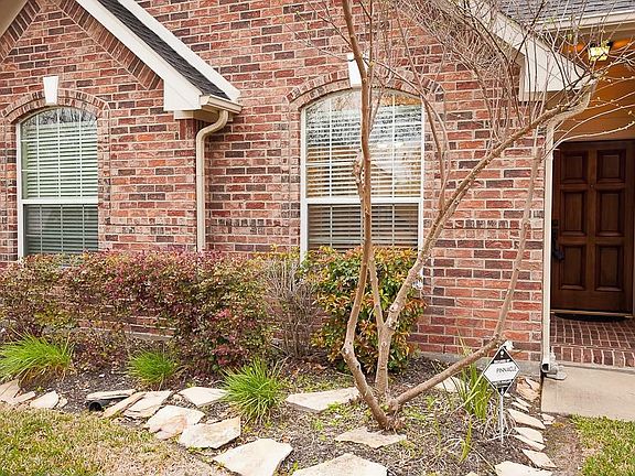 4th image of 1430 Sand Lake Ln