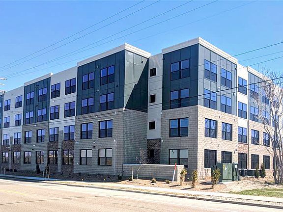2nd image of 936 Front Ave NW #213