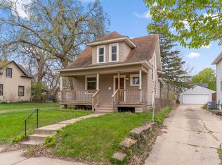 1302 Hewitt Ave, Saint Paul, MN 55104