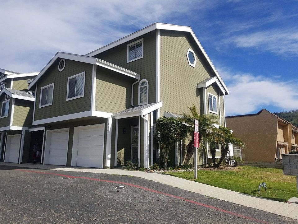1st image of 758 Wisteria Ln