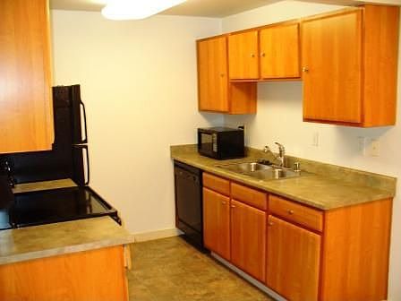 2nd image of 16817 Larch Way Unit A106