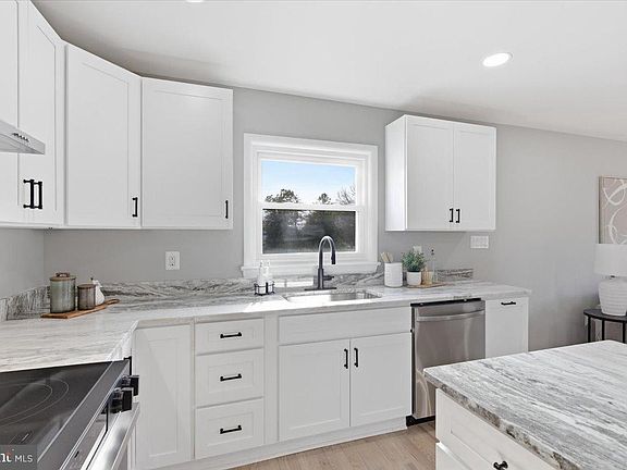 5th image of 15810 Letcher Rd