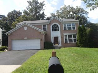 7900 Old Barn Rd, Bowie, MD 20715