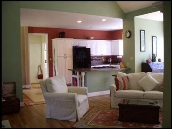 4th image of 802 Ferry Hill Trl