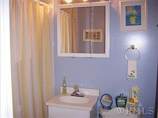 5th image of 141 N Broadway #1A