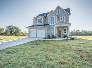 208 Meyers Ridge Rd, Cramerton, NC 28032