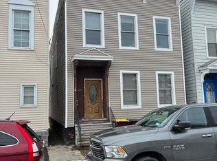 2225 14th St, Troy, NY 12180