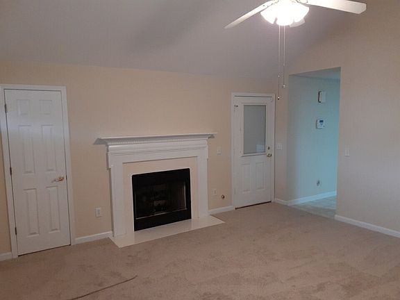 3rd image of 113 Linda Kay Ct