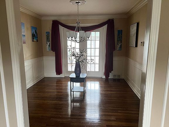 Formal dining room