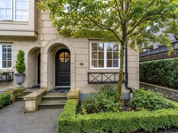 2957 Laurel St, Vancouver, BC V5Z 3T4