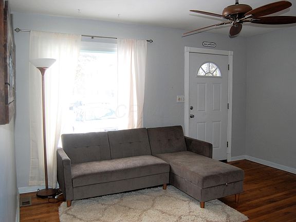 4th image of 243 Rosslyn Ave