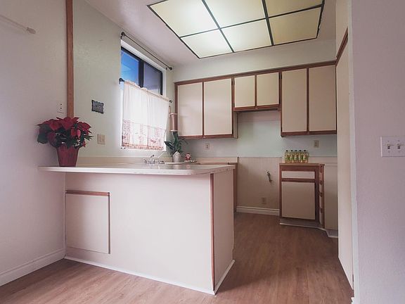 4th image of 608 Park Shadow Ct #608