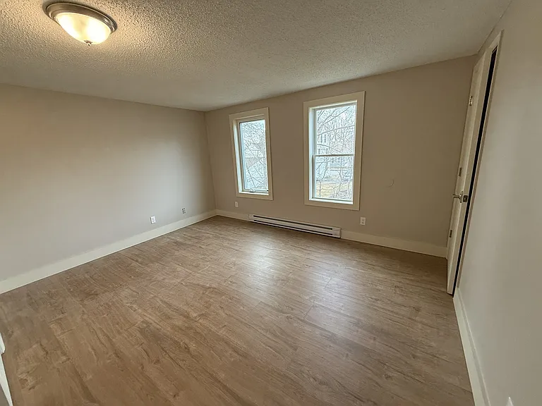 12 Knox St #14 — Photo 2