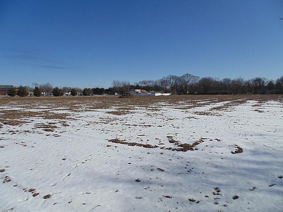 5th image of 1085 S Lake Park Ave