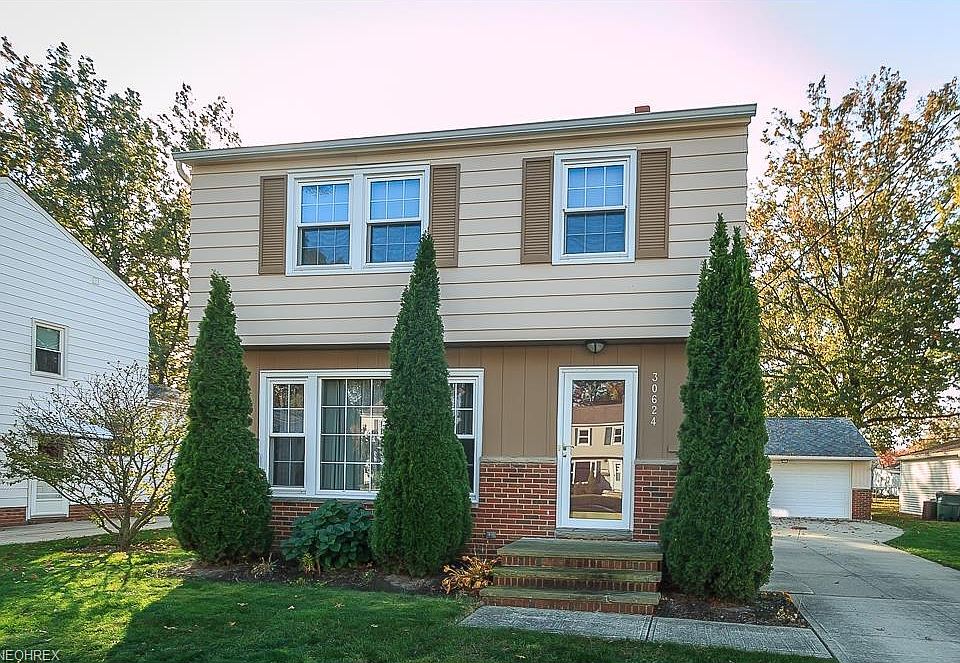 1st image of 30624 Crescent Dr