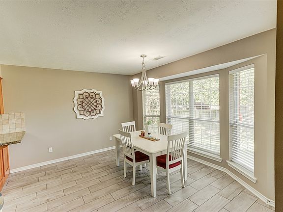 5th image of 1523 Strasburg Cir